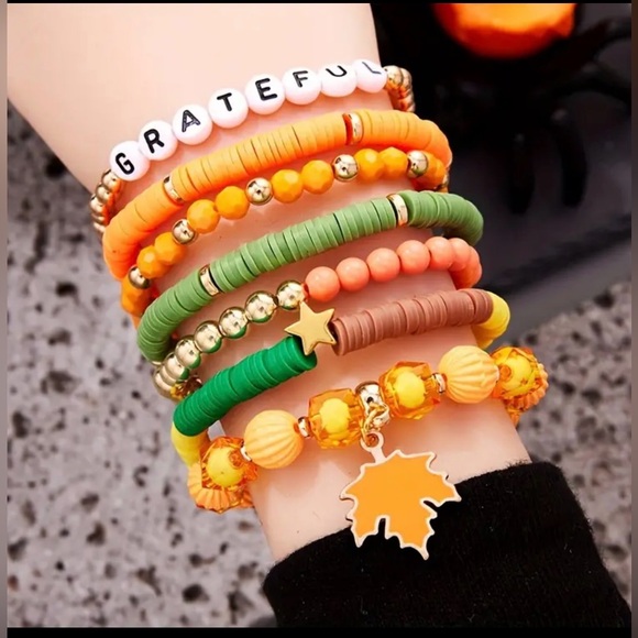 Jewelry - 7 pc Maple Leaf Bracelet Set NWOT